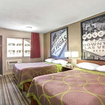 Super 8 By Wyndham Las Vegas Nellis Afb Area エクステリア 写真