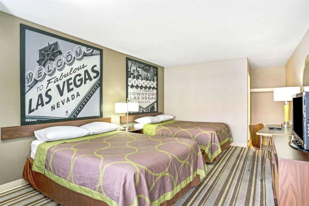 Super 8 By Wyndham Las Vegas Nellis Afb Area エクステリア 写真