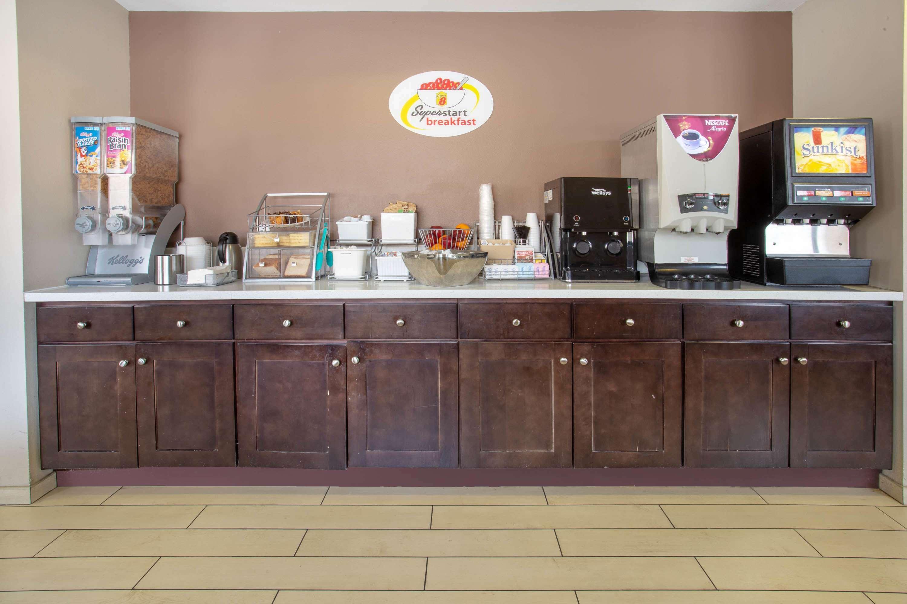 Super 8 By Wyndham Las Vegas Nellis Afb Area エクステリア 写真