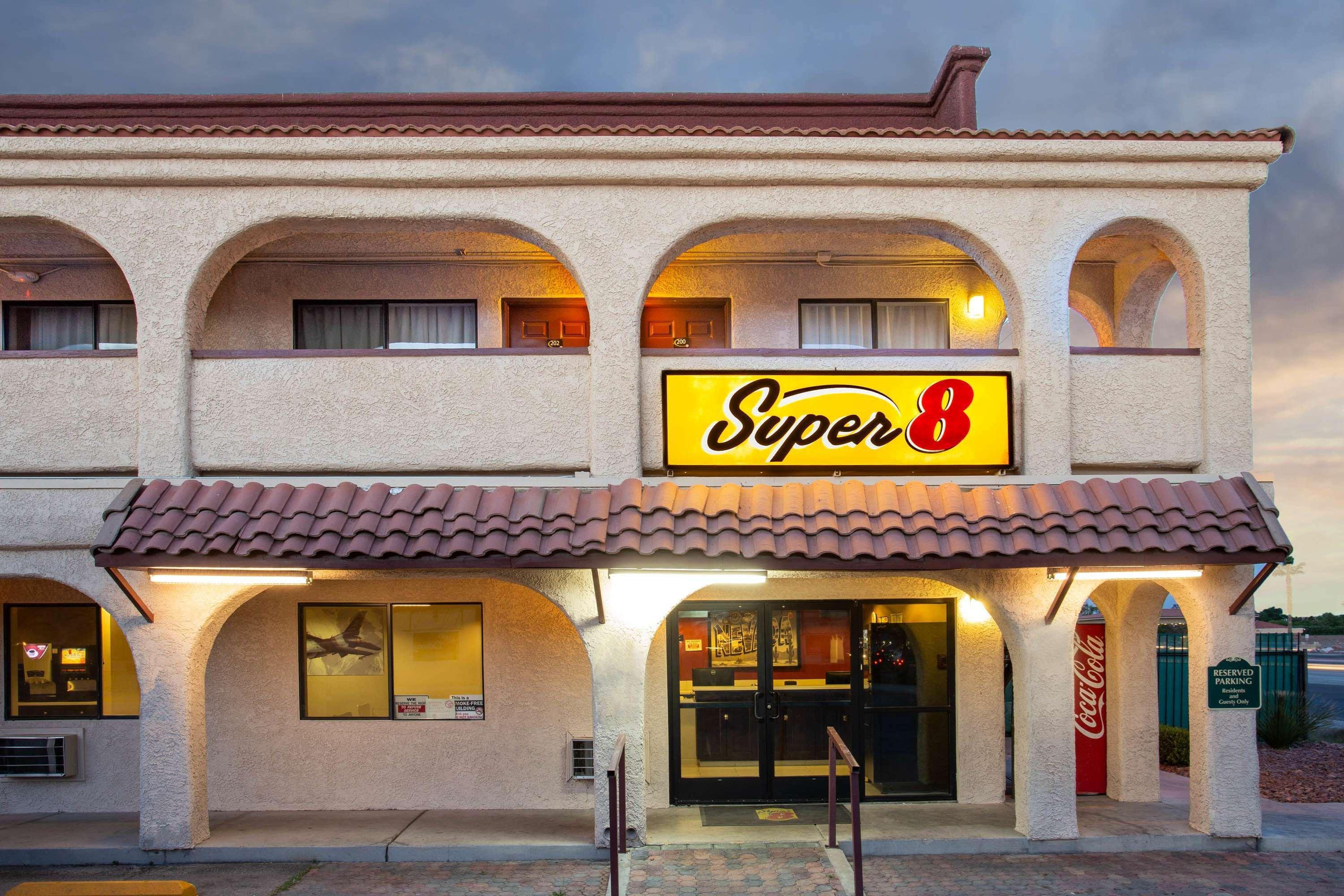 Super 8 By Wyndham Las Vegas Nellis Afb Area エクステリア 写真