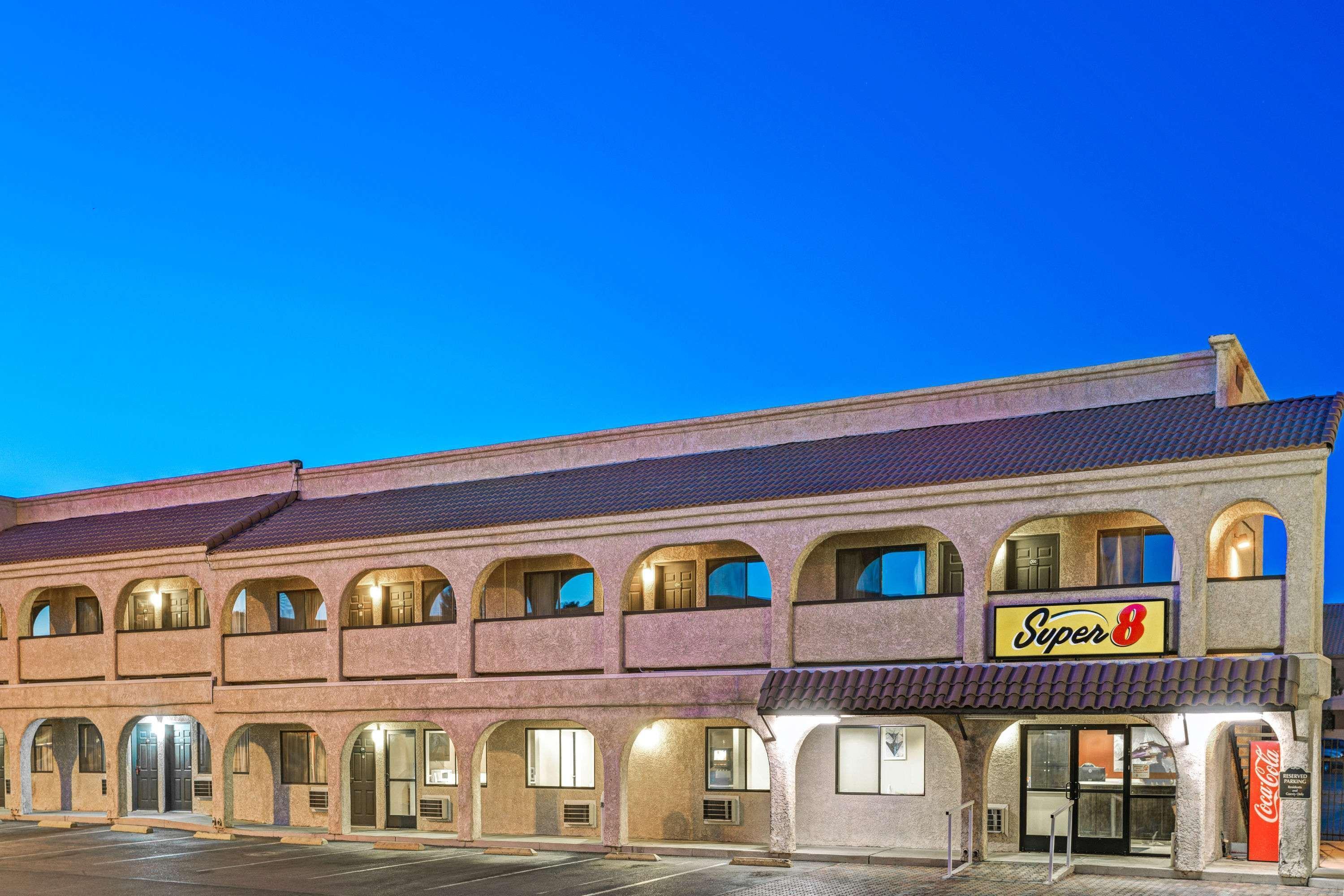 Super 8 By Wyndham Las Vegas Nellis Afb Area エクステリア 写真
